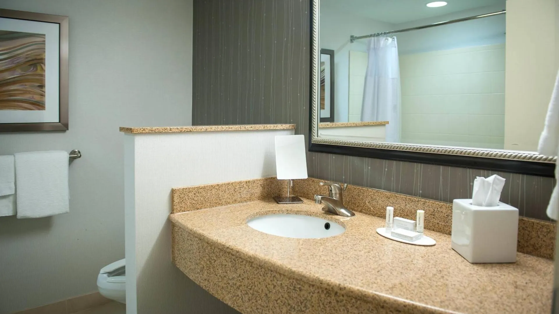 ***  Courtyard By Marriott Pensacola Downtown Hotel United States